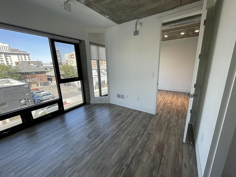 200 S Center St #311 — Photo 8