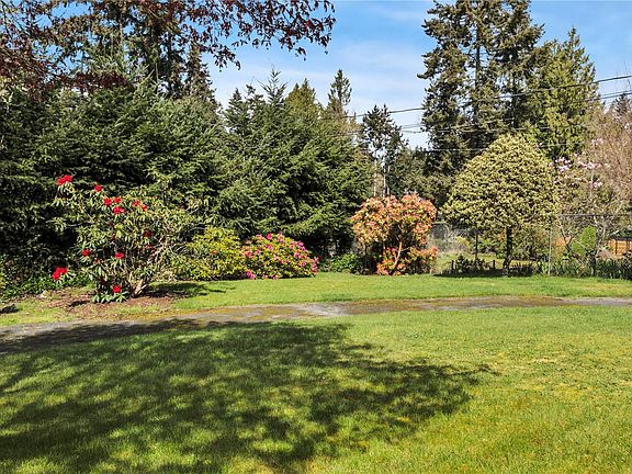 3rd image of 1600 Seacrest Rd