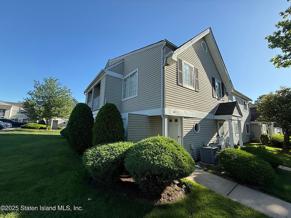2nd image of 591 Correll Ave
