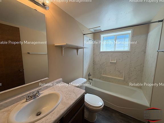 5th image of 122 N 4 E APT 3