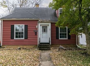 2025 E Ave NE, Cedar Rapids, IA 52402