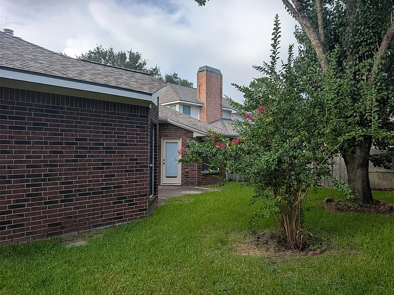 22403 Bellows Bend Dr — Photo 37