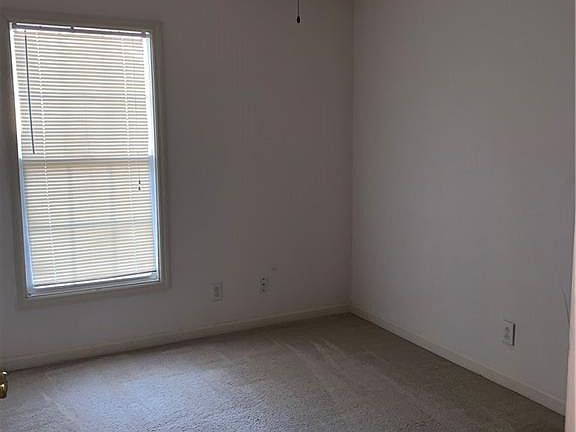 5th image of 186 Independence Dr