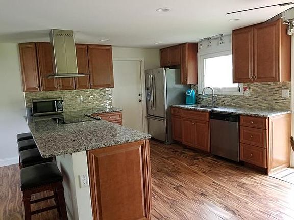 4th image of 1622 Kingston Ln