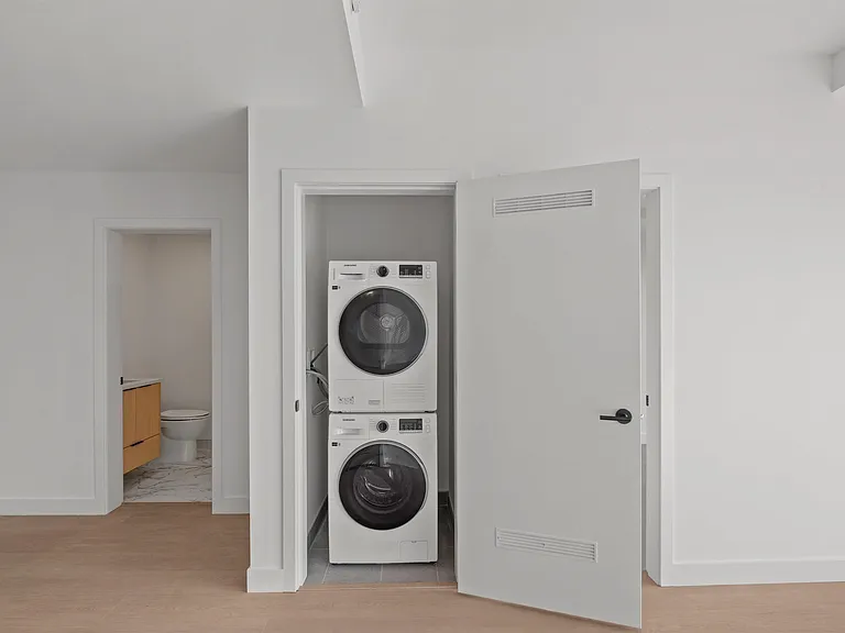 422 E 3rd St #553 — Photo 13