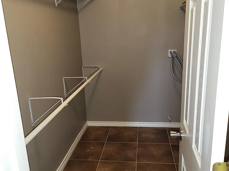 2600 Canyon St — Photo 7
