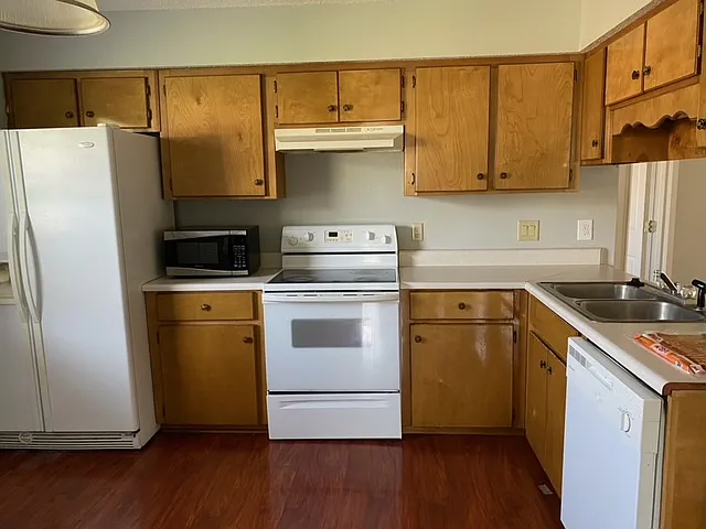 1704 Ashton Dr — Photo 21