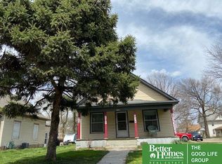 3136 Holdrege St, Lincoln, NE 68503