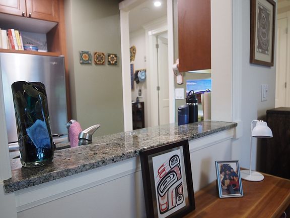4th image of 3326 California St APT 2