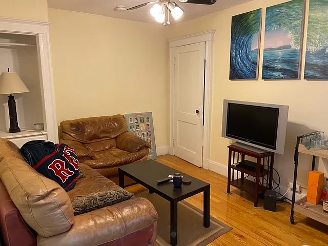 220 Hanover St #2 — Photo 17