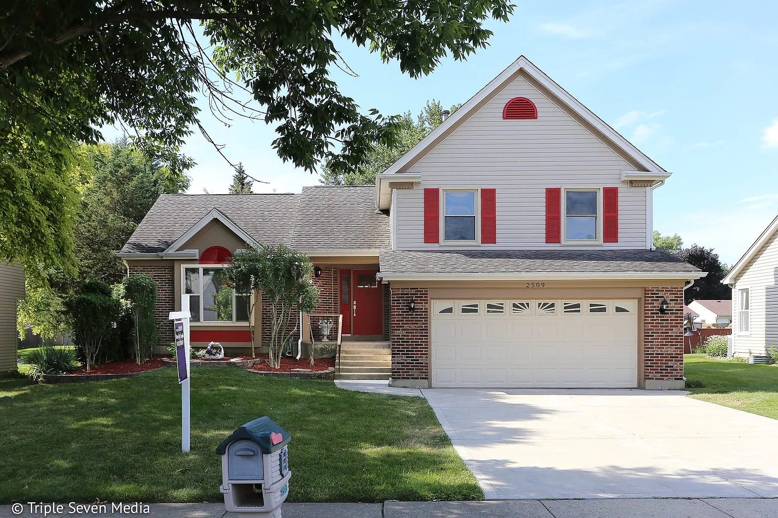 2509 Lawn Ct photo 1