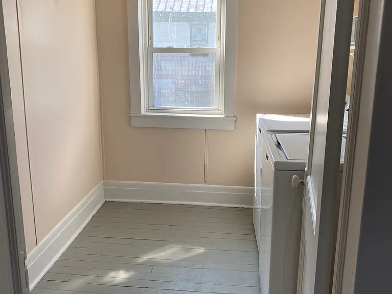 116 E Main St #2 — Photo 7
