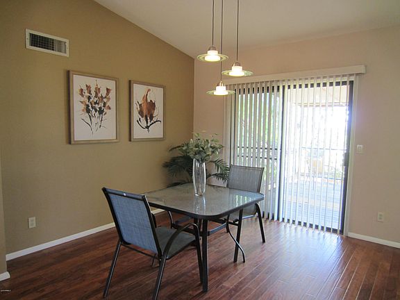 3rd image of 638 W Contessa Cir
