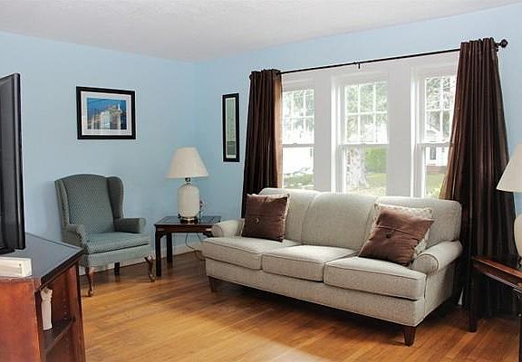 3rd image of 116 Wilson Ave