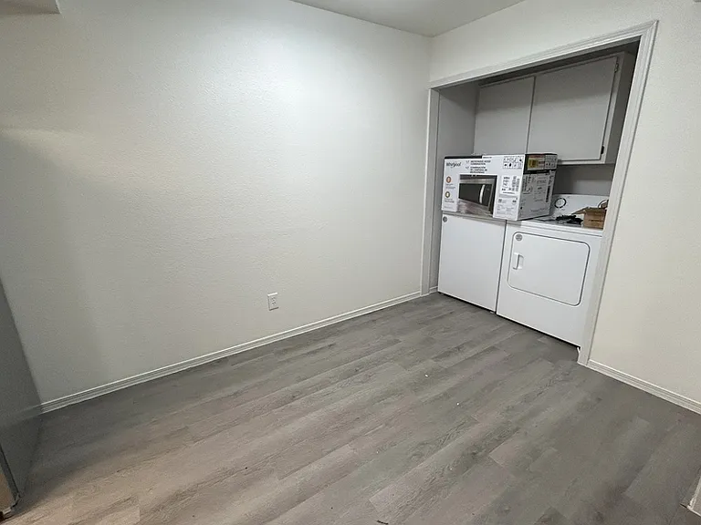 329 Berry St #202 — Photo 3