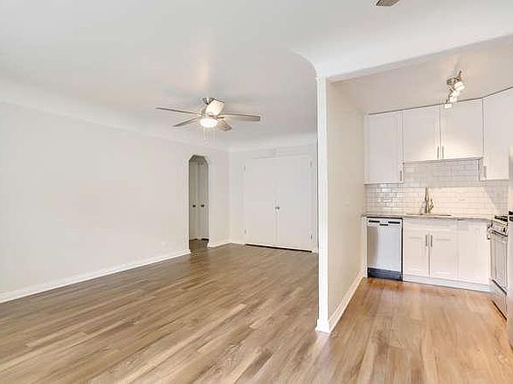 5th image of 1080 N Logan St APT 304