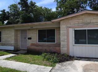 330 Basswood Dr, San Antonio, TX 78213
