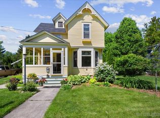 411 N Prairie St, Batavia, IL 60510