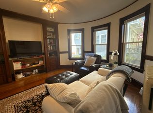 67 Wendell St #1R, Cambridge, MA 02138