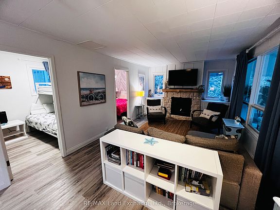 5th image of 272 Huron Rd