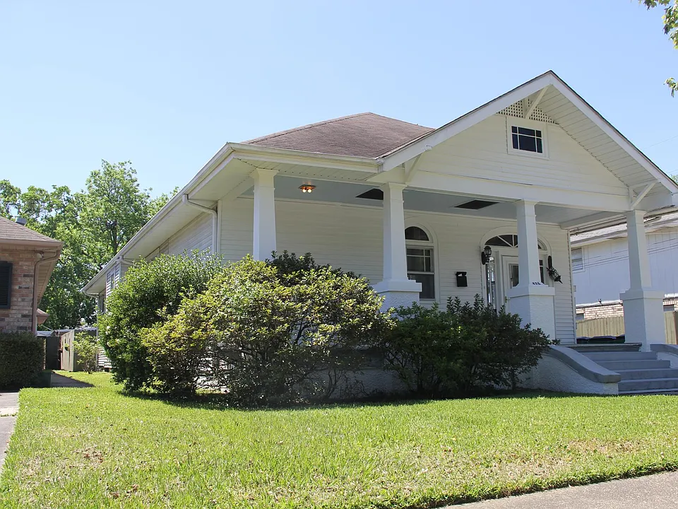 536 Aurora Ave #1/2-A