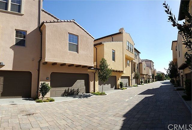 Shared driveway is quiet and spacious