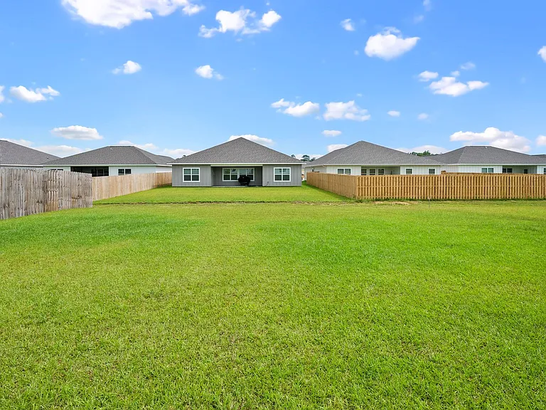 22096 Aleutian Ave — Photo 40