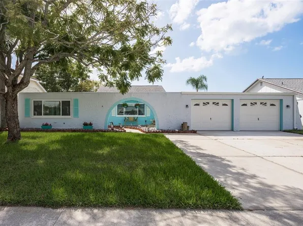 3611 Delta Pl, Holiday, FL 34691