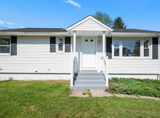 21 Crestwood Ave, Watertown, CT 06795