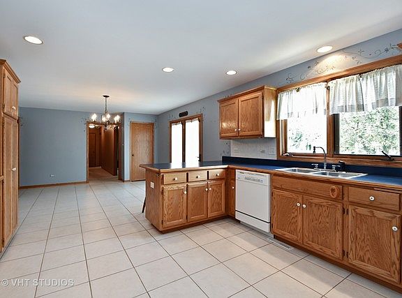 4th image of 11278 Lavender Ln