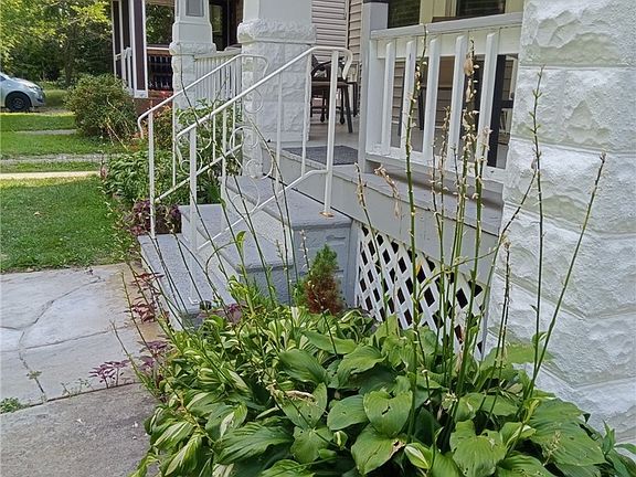5th image of 2092 W 87th St