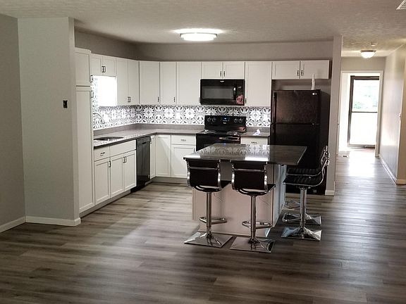 3rd image of 3144 Kerry Dr