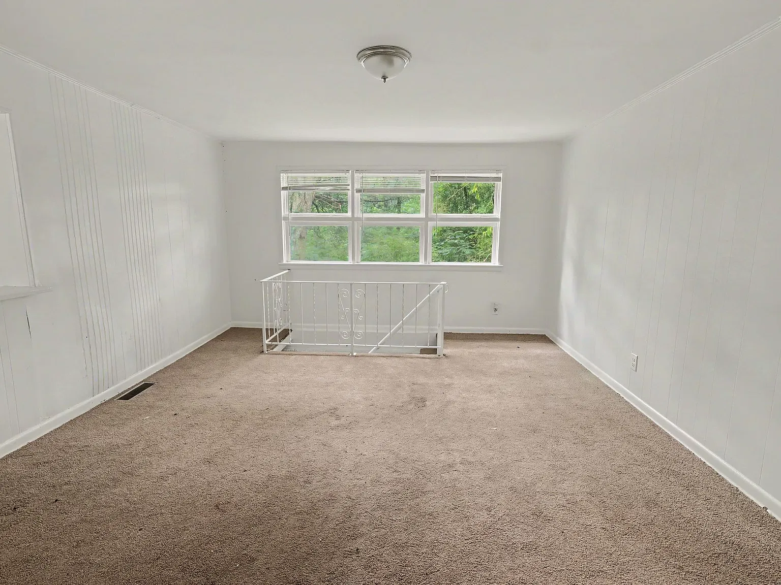 128 Avalon Avenue - 1 — Photo 4
