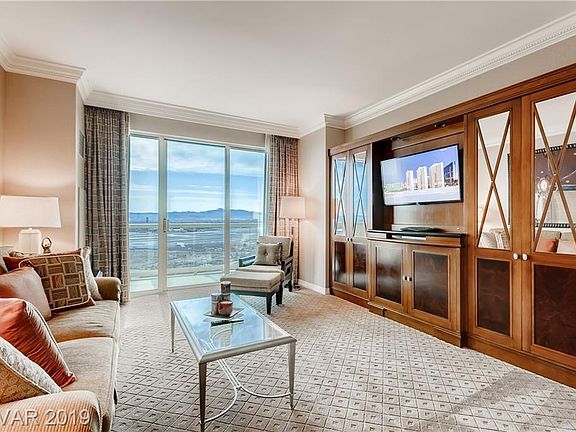 5th image of 135 Harmon Ave #2820