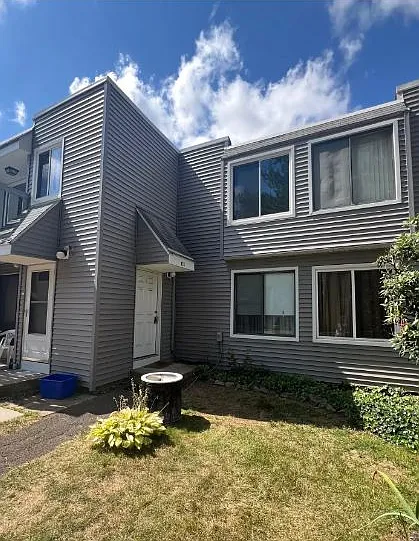 12 Cedar Ct #I — Photo 2