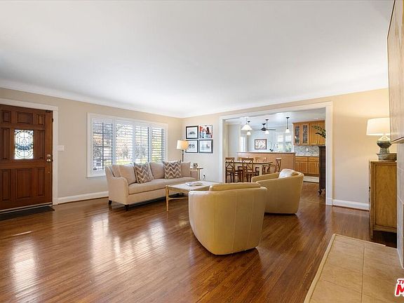 5th image of 3014 Urban Ave