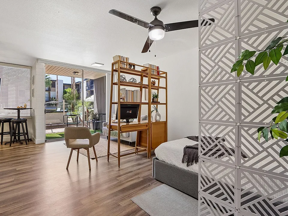 5-web-or-mls-N 7th Ave-S0905-003