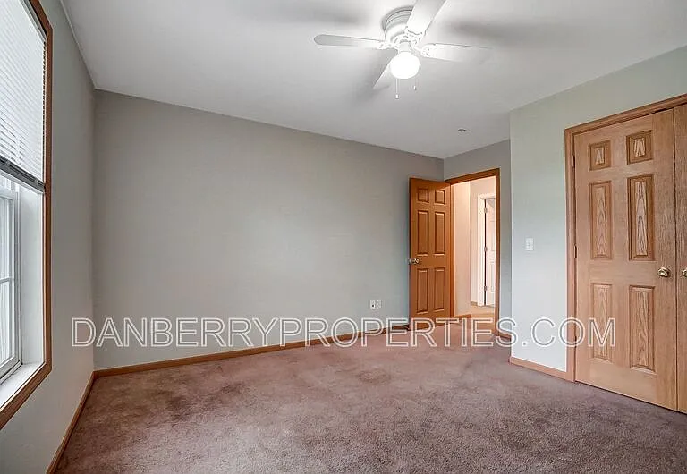 1127 N Byrne Rd #1 — Photo 32