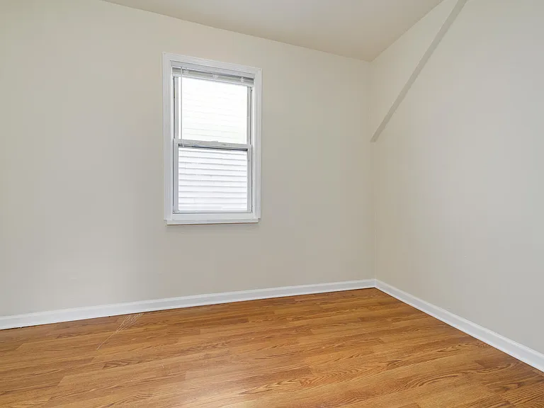 1720 N Saint Louis Ave #2 — Photo 8