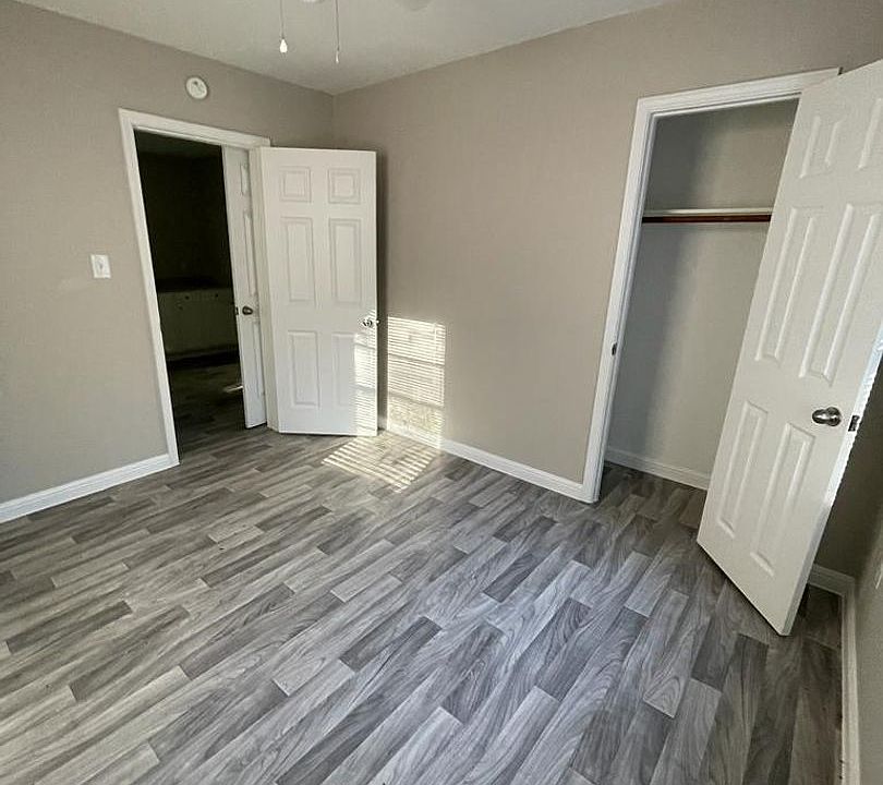 1st image of 1309 Roberts Dr