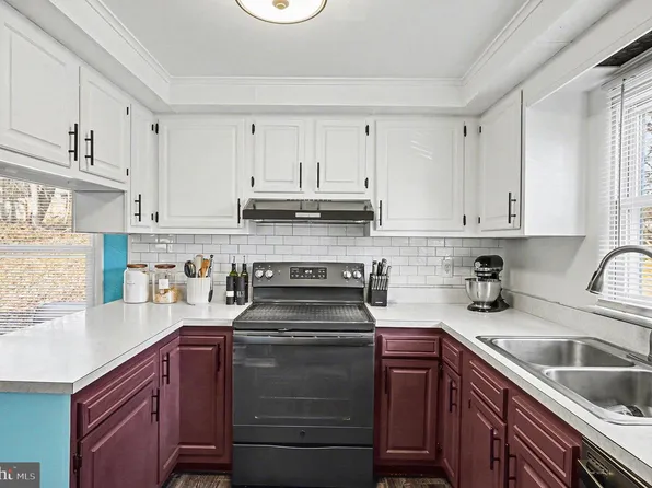 111 N Tartan Dr, Elkton, MD 21921