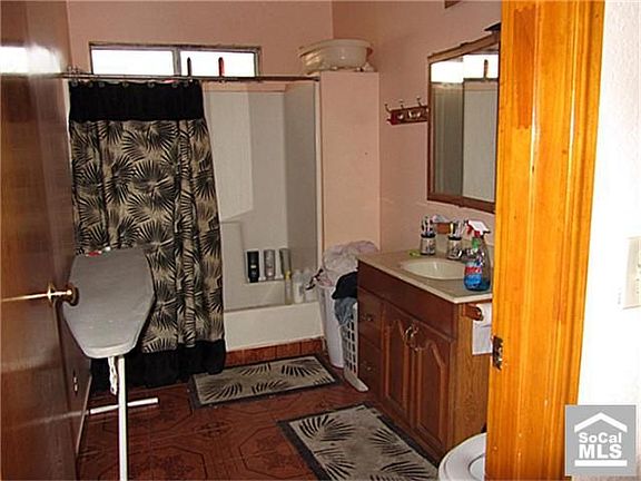 3rd image of 2377 Linden Ave