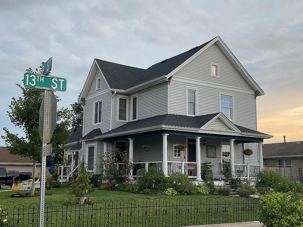 1604 13th St photo 1