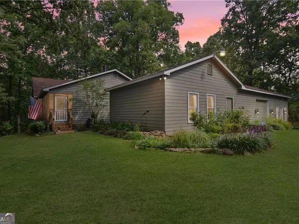 585 Lee Dr, Acworth, GA 30102