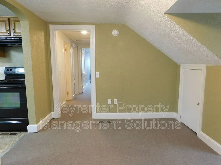 811 E Beverly St #B — Photo 21