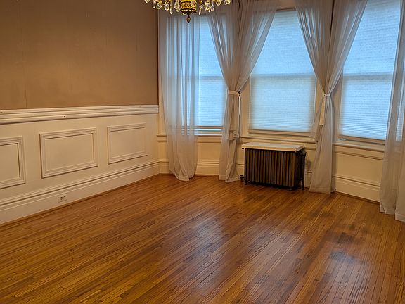 4th image of 236 Parker Ave