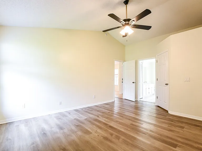 2556 Coachbridge Ct — Photo 8