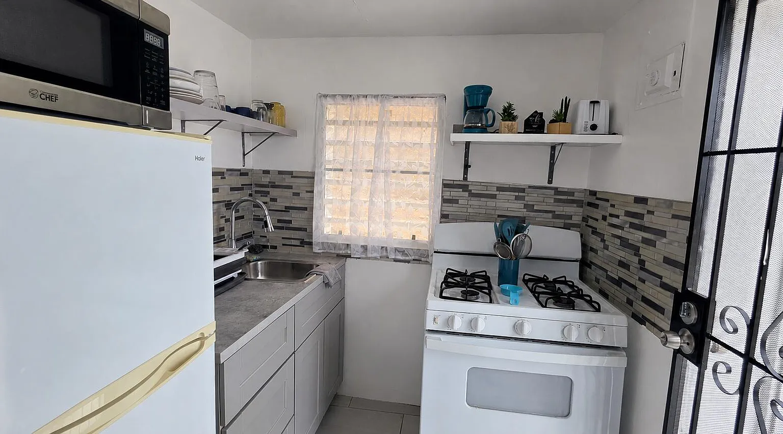 1 bed, $1,350 — Photo 4