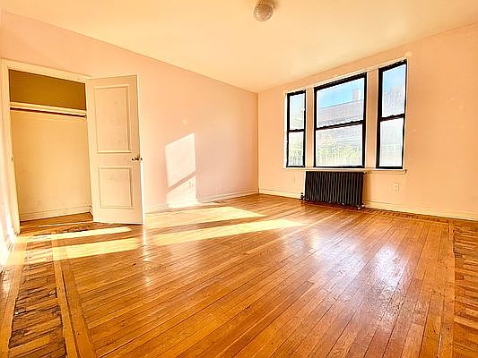 2nd image of 545 Edgecombe Ave #4F1
