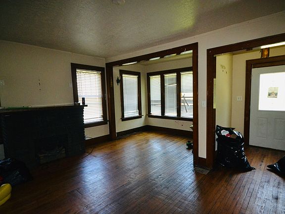 2nd image of 15239 Dearborn St